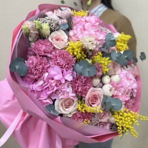 Букет дня с розами Приятный день