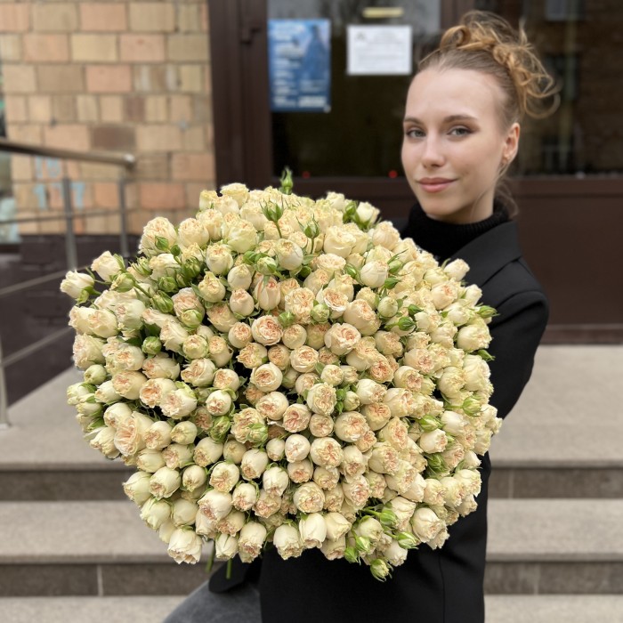 101 кустовая пионовидная роза Саммер-роз 50 см