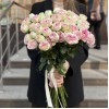 15 кустовых пионовидных роз Джелатто 50 см