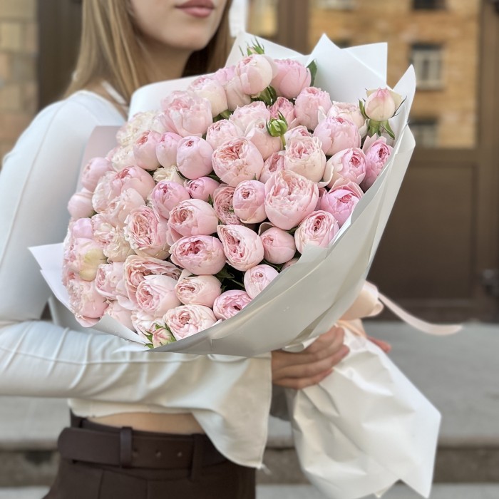 25 кустовых пионовидных роз Мансфилд Пинк Парк 50 см