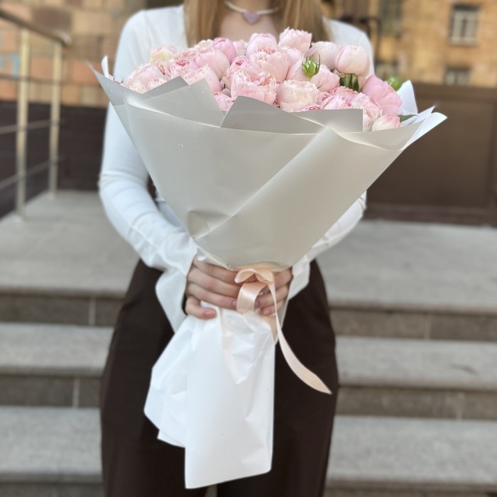 25 кустовых пионовидных роз Мансфилд Пинк Парк 50 см