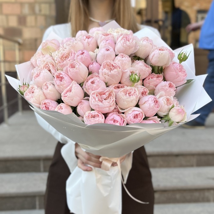 25 кустовых пионовидных роз Мансфилд Пинк Парк 50 см