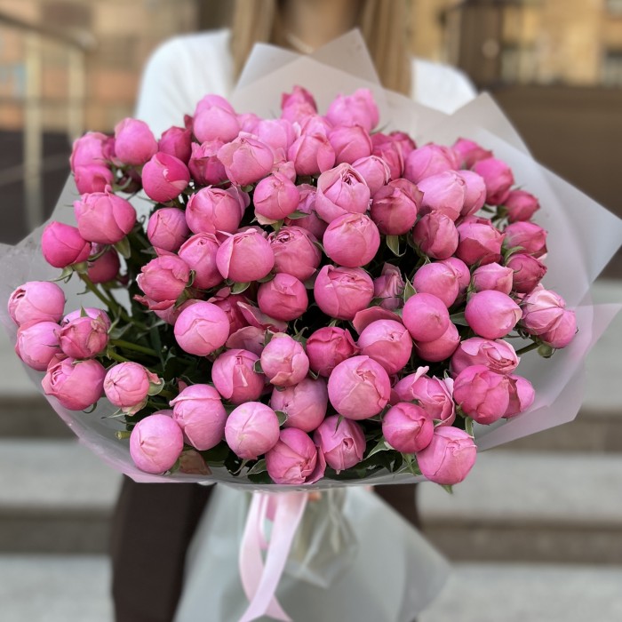 25 кустовых пионовидных роз Сильва Пинк 60 см