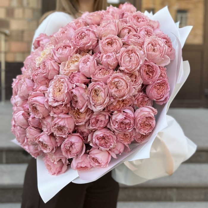 51 кустовая  розовя роза Джульетта 50 см