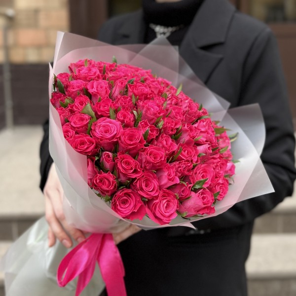 51 малиновая роза Вайлд Калипсо