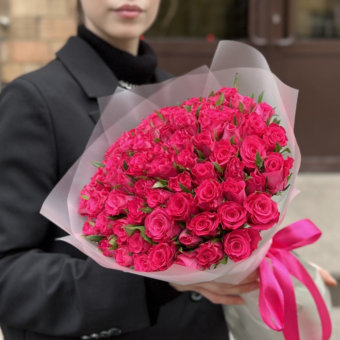 51 малиновая роза Вайлд Калипсо