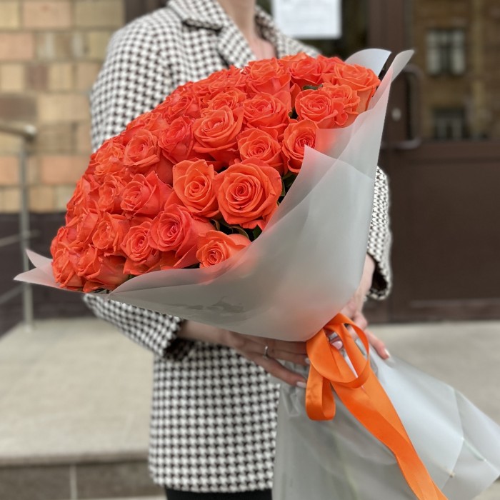 51 оранжевая роза Вау 50 см