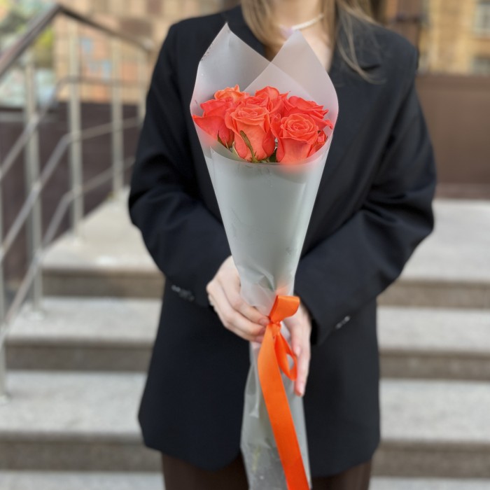 7 оранжевых роз Вау 40 см