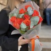 9 оранжевых роз Вау 40 см с эвкалиптом