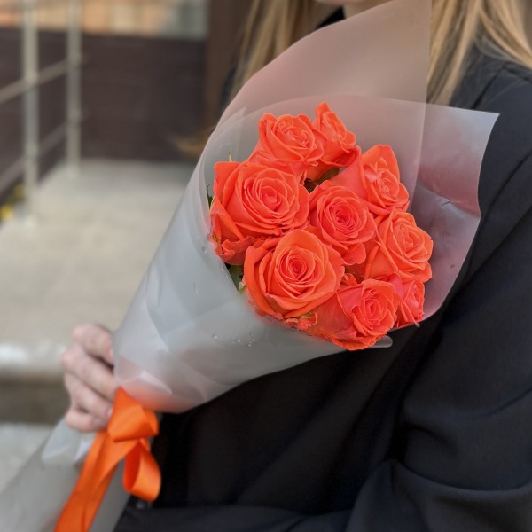 9 оранжевых роз Вау 40 см