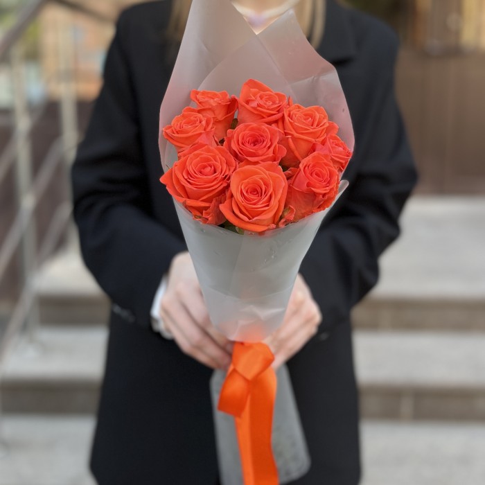 9 оранжевых роз Вау 50 см
