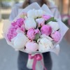 Букет из 15 нежных пионов MIX