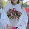 Букет из 3 малиновых альстромерий