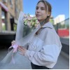 Букет из 7 махровых бело-розовых эустом