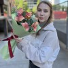 Букет из 7 оранжевых калл с эвкалиптом
