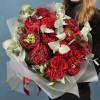 15 пионовидных роз Ред монстер с эвкалиптом