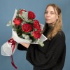 9 красных пионовидных роз Ред монстер 50 см с эвкалиптом