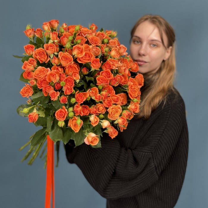 Кустовая оранжевая Роза Чарминг Бейб 50 см