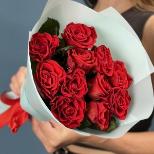 11 красных роз Эль Торо 40 см