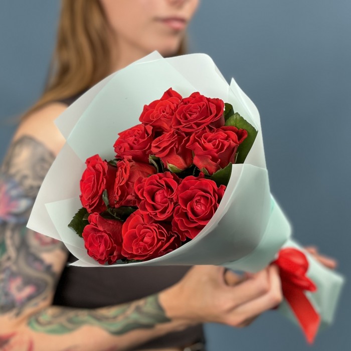 11 красных роз Эль Торо 40 см