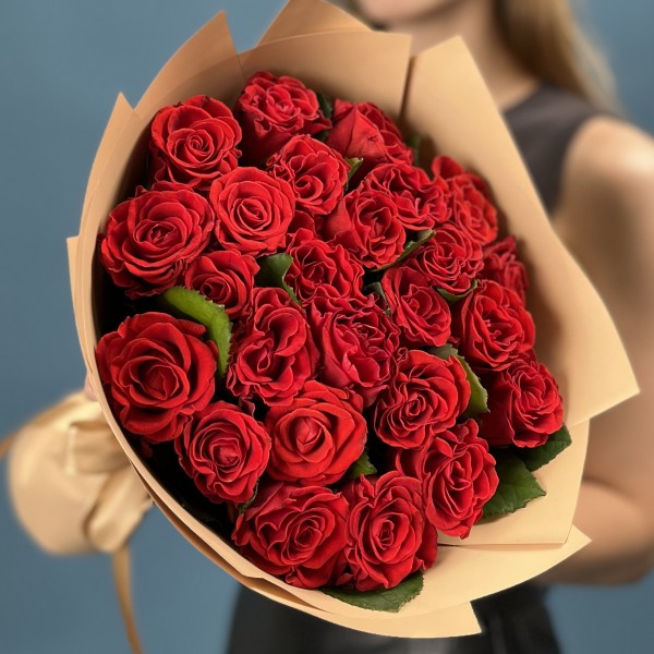 25 красных роз Эль Торо 40 см