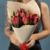 9 красных пионовидных тюльпанов Ред Принц