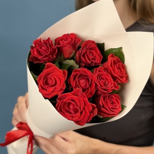 9 красных роз Эль Торо 40 см