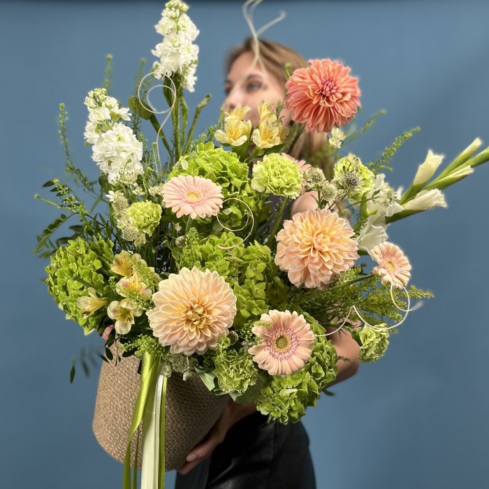 Авторская корзина летняя гармония