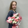 15 розовых и белых гвоздик микс
