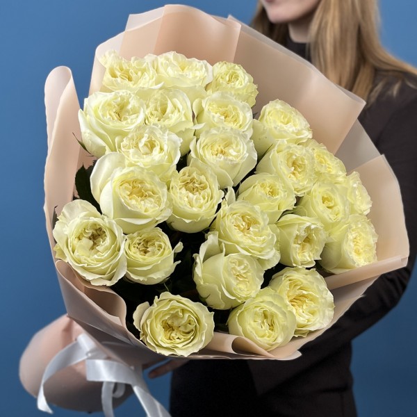 25 роз Белая Майра Вайт 60 см