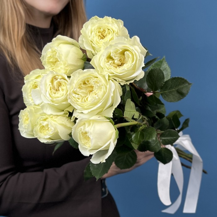 9 роз Белая Майра Вайт 60 см