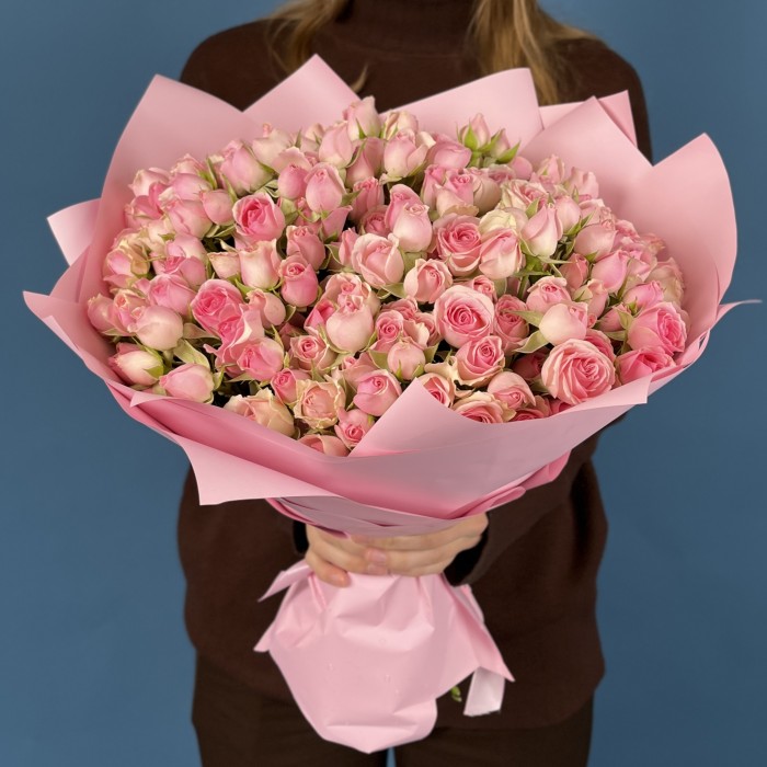 51 кустовая розовая роза Динара 40 см