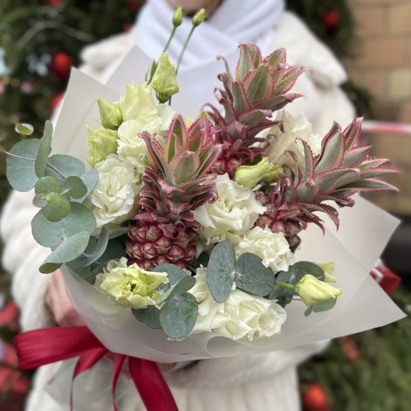 Интерьерный букет Ананасы и Эустома