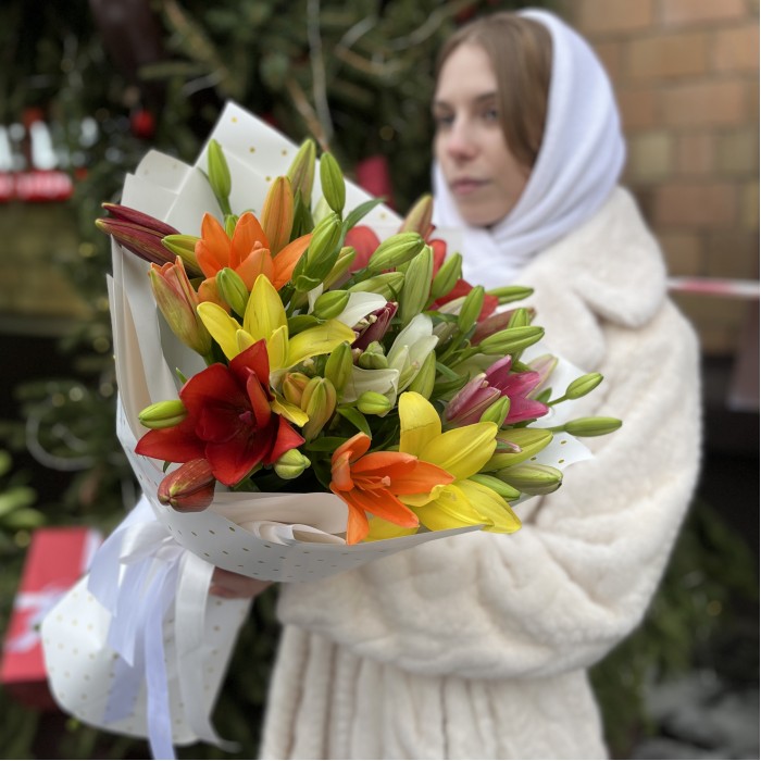 Микс из 11 Азиатских лилий