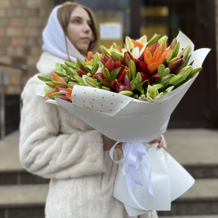 Микс из 25 Азиатских лилий