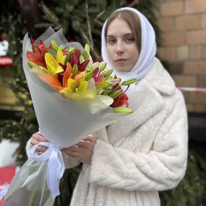 Микс из 9 Азиатских лилий