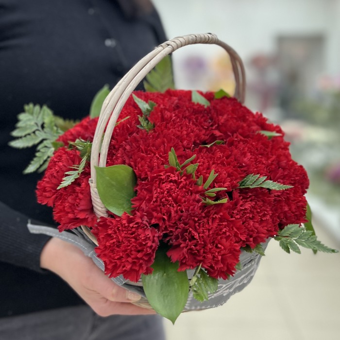 Букет дня в корзине Классика