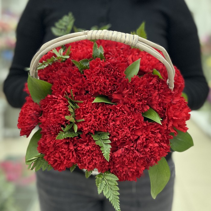 Букет дня в корзине Классика