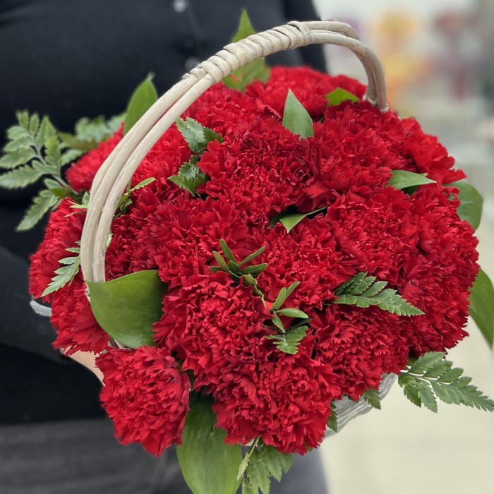 Букет дня в корзине Классика