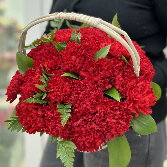 Букет дня в корзине Классика