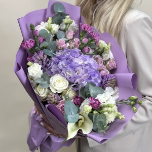 Букет дня с розами Нежный поцелуй