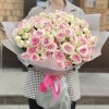 25 кустовых пионовидных роз Джелатто 50 см