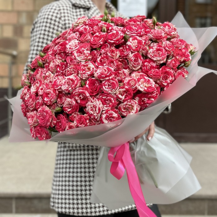 51 кустовая Роза Файрворкс 40 см