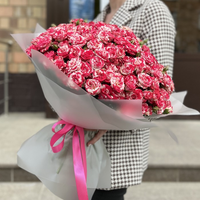 51 кустовая Роза Файрворкс 40 см