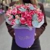 7 кустовых роз Файрфоркс в коробке