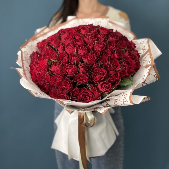 101 красная Роза на Серебряную свадьбу