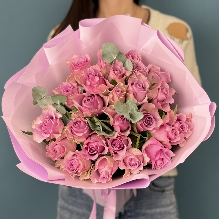 25 сиреневых роз на Серебряную свадьбу