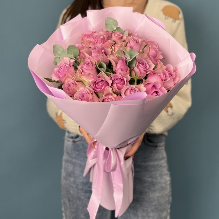 25 сиреневых роз на Серебряную свадьбу