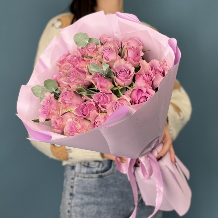 25 сиреневых роз на Серебряную свадьбу