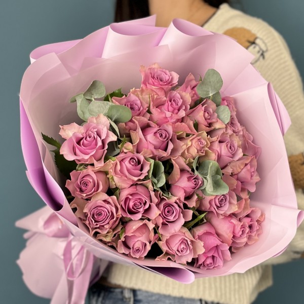 25 сиреневых роз на Серебряную свадьбу